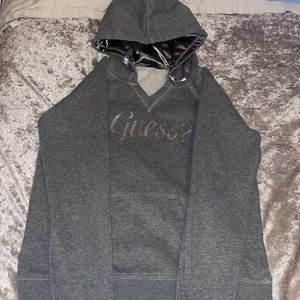 Guess pullover sweatshirt